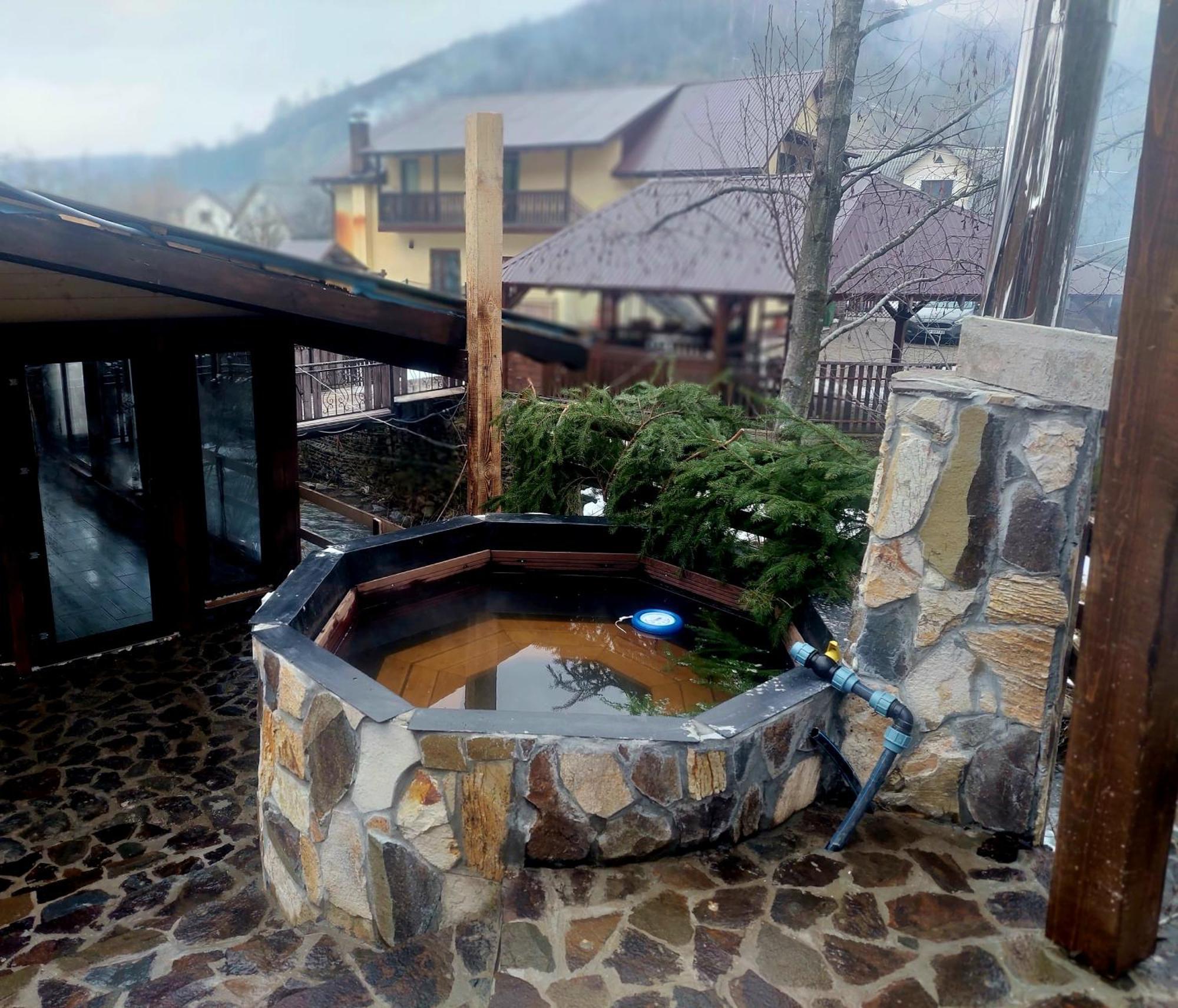 Коло Гір Hotel โกโลชาวา ภายนอก รูปภาพ