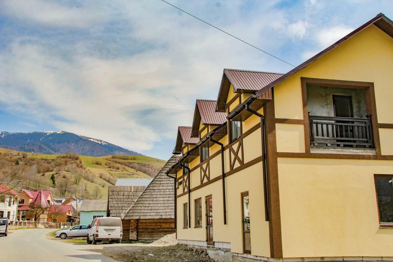 Коло Гір Hotel โกโลชาวา ภายนอก รูปภาพ